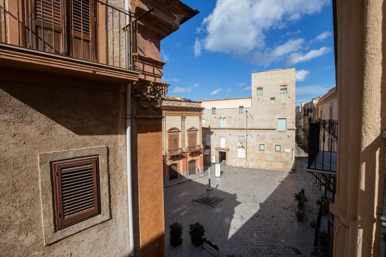 Apartamento La Stanza Del Vicolo Palermo Exterior foto